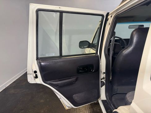 Used 2000 Jeep Cherokee SE image 20