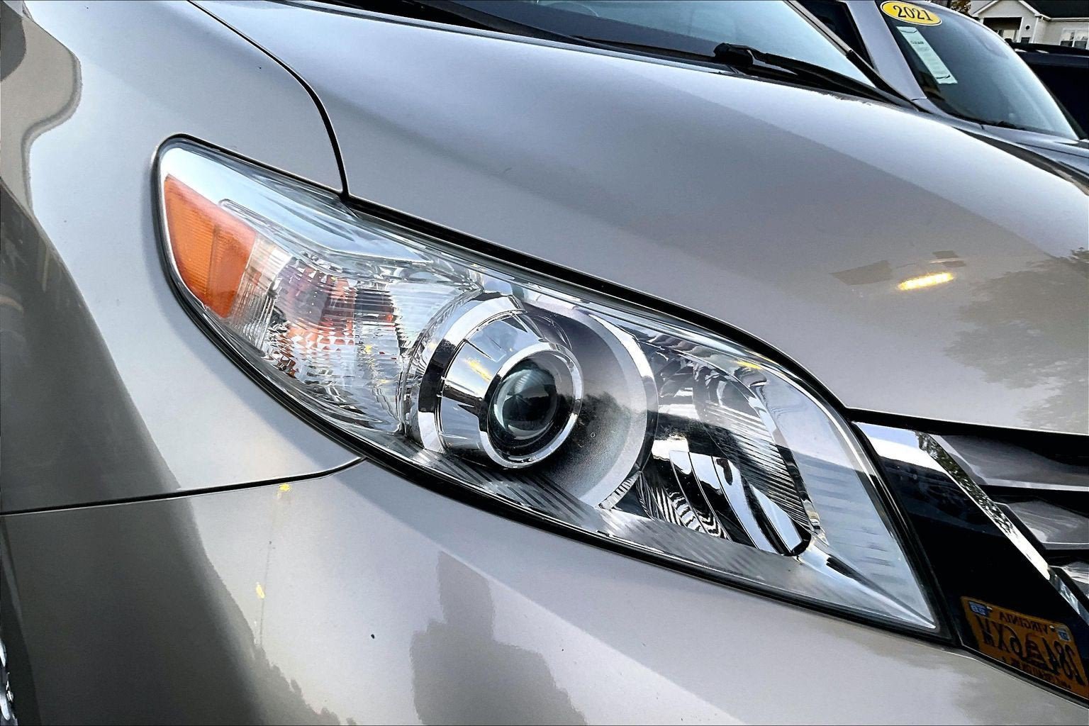 Used 2016 Toyota Sienna XLE Premium FWD image 28