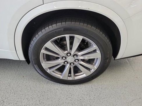 Certified 2023 Cadillac XT6 Premium Luxury image 7