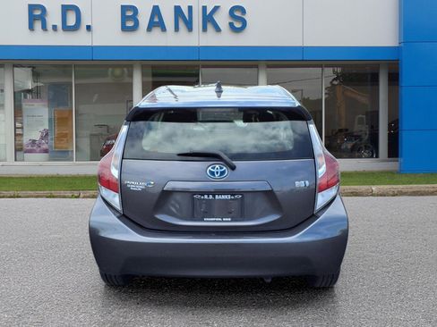 Used 2015 Toyota Prius C Three FWD image 4