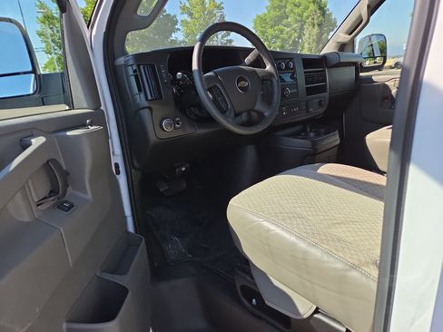Used 2023 Chevrolet Express 3500 LT w/ LT Preferred Equipment Group RWD image 10
