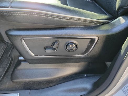 Used 2022 RAM 1500 Limited image 8