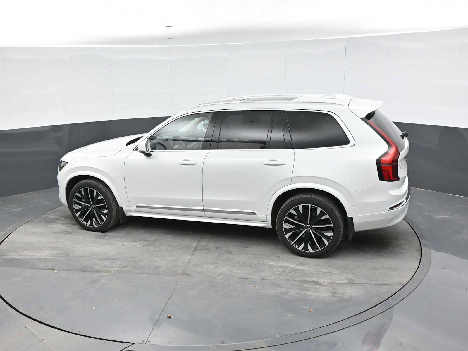 Used 2026 Volvo XC90 B6 Ultra w/ Protection Package AWD/4WD image 13