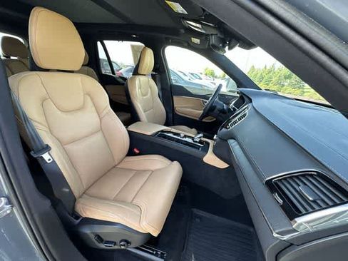 Used 2023 Volvo XC90 B6 Ultimate w/ Protection Package Premier AWD/4WD image 23
