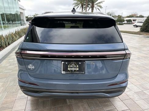 New 2026 Lincoln Nautilus Reserve image 3