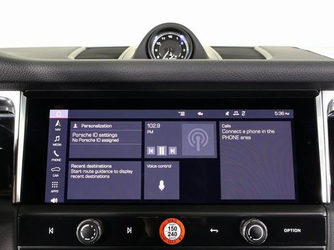 Certified 2025 Porsche Macan AWD/4WD image 18