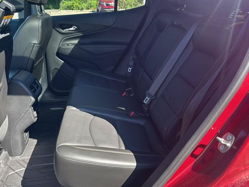 Used 2018 Chevrolet Equinox Premier FWD image 10