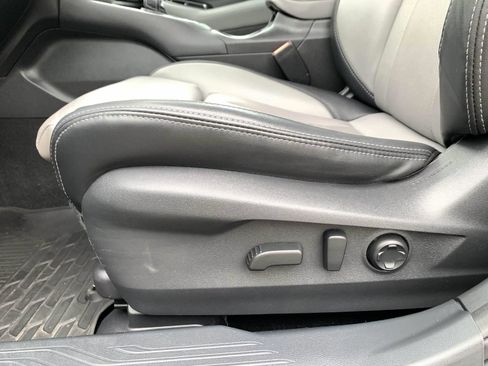 Used 2023 Subaru Outback Limited AWD/4WD image 36
