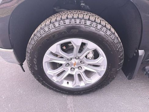 Used 2025 Chevrolet Silverado 1500 LTZ image 33