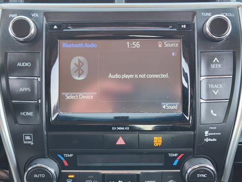 Used 2017 Toyota Camry LE image 21