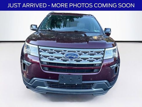 Used 2018 Ford Explorer XLT w/ Equipment Group 202A image 2