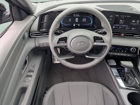 New 2026 Hyundai Elantra SEL Sport Premium FWD image 17