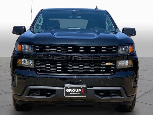 Used 2020 Chevrolet Silverado 1500 Custom w/ Custom Value Package AWD/4WD image 4