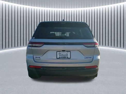 New 2025 Jeep Grand Cherokee Limited w/ Luxury Tech Group II image 4