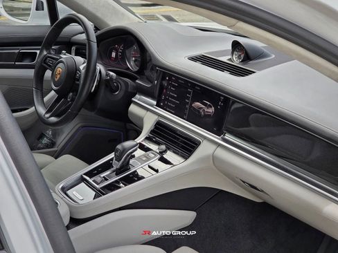 Used 2022 Porsche Panamera GTS AWD/4WD image 17