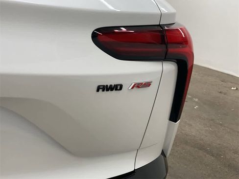 Used 2024 Chevrolet Blazer EV RS image 11