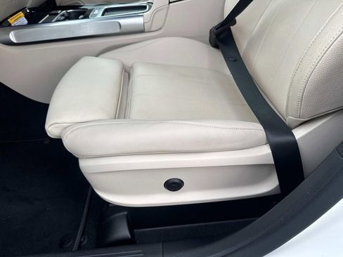 Used 2025 Mercedes-Benz GLB 250 image 16