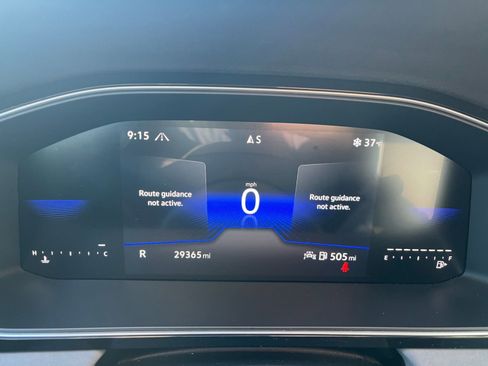 Used 2025 Volkswagen Jetta SE image 34