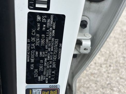 Used 2025 Kia K4 FWD image 23