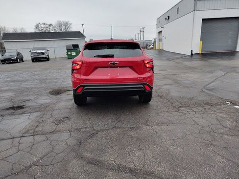 New 2026 Chevrolet Trax RS w/ Sunroof Package image 4