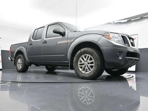 Used 2019 Nissan Frontier SV image 18