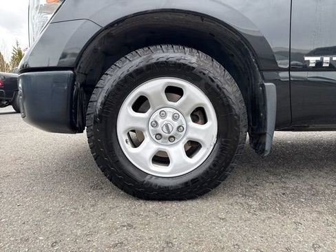 Used 2019 Nissan Titan S image 17