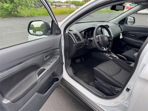 New 2025 Mitsubishi Outlander Sport LE image 9