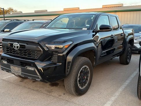 Used 2024 Toyota Tacoma TRD Off-Road image 15