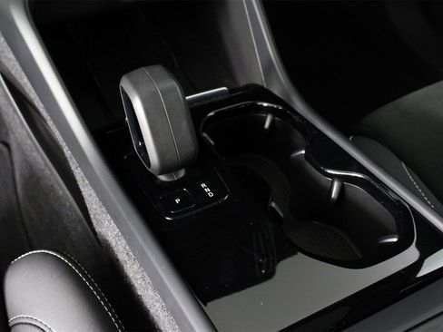 Used 2023 Volvo C40 P8 Recharge Plus image 15