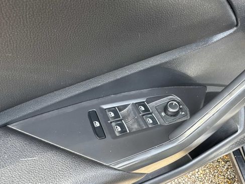 Used 2021 Volkswagen Jetta R-Line w/ R-Line Cold Weather Package FWD image 22