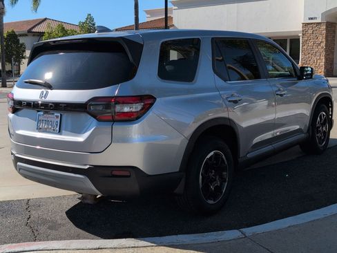 Used 2025 Honda Pilot EX-L image 5