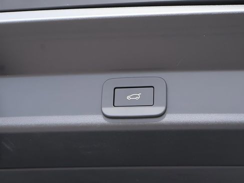 New 2025 Land Rover Range Rover Sport Dynamic SE image 15