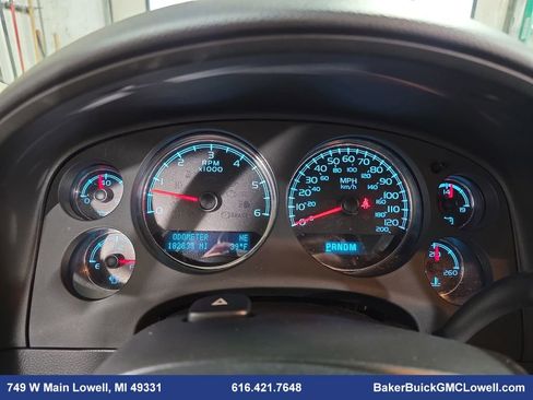 Used 2013 Chevrolet Suburban LT image 18