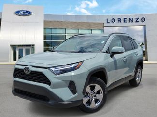 Used 2022 Toyota RAV4 XLE w/ Convenience Package FWD video 1