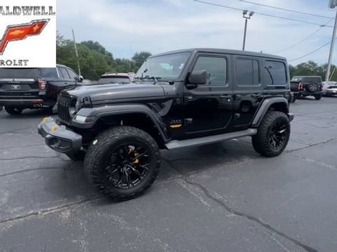 Used 2021 Jeep Wrangler Unlimited Sahara AWD/4WD image 4