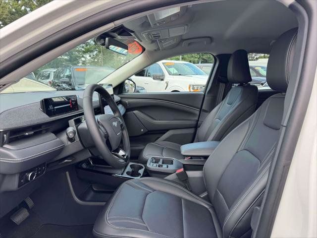 Used 2025 Ford Mustang Mach-E Premium AWD/4WD image 16