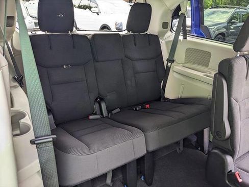 Used 2020 Dodge Grand Caravan SE w/ UConnect Hands-Free Group FWD image 15