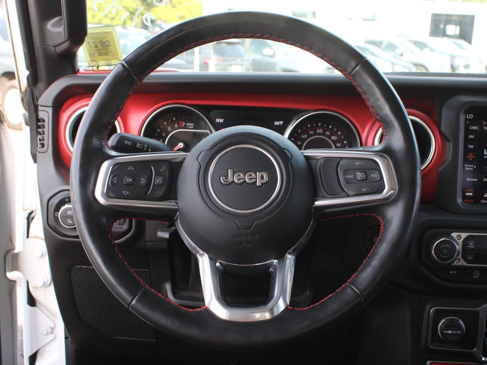 Used 2022 Jeep Gladiator Rubicon w/ LED Lighting Group AWD/4WD image 9