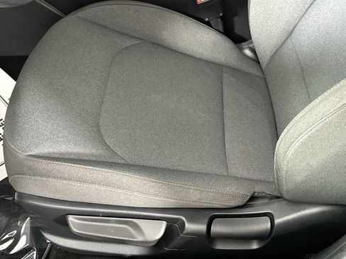 Used 2025 Kia K4 LXS image 12