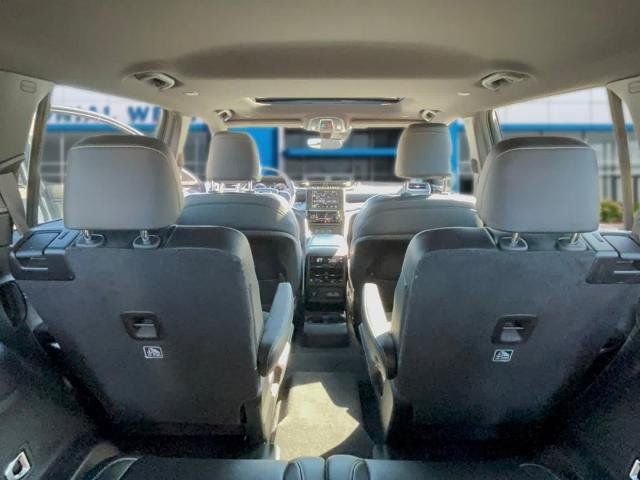 Used 2023 Jeep Grand Cherokee L Laredo AWD/4WD image 32