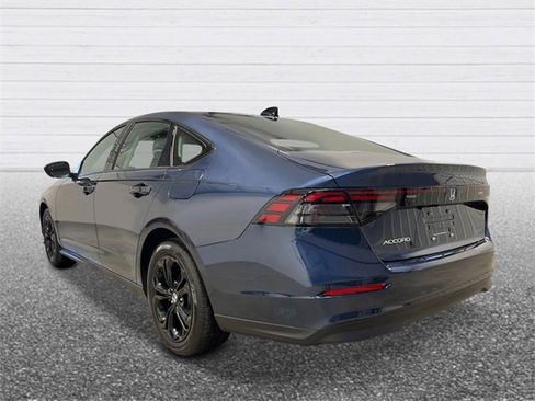New 2025 Honda Accord SE image 3