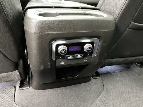 Used 2023 GMC Yukon Denali AWD/4WD image 13