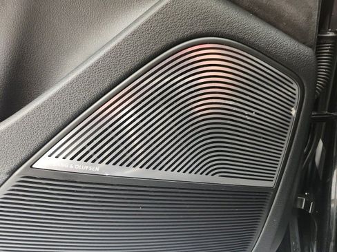 Used 2019 Audi Q8 Prestige image 36