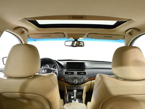 Used 2011 Honda Accord EX-L image 17