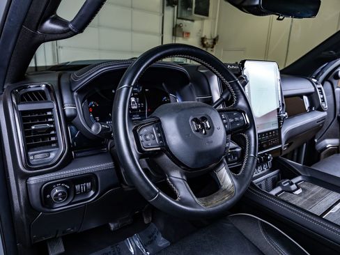 Used 2026 RAM 3500 Limited AWD/4WD image 16