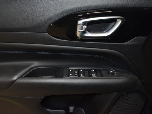 New 2026 Jeep Compass Latitude AWD/4WD image 23