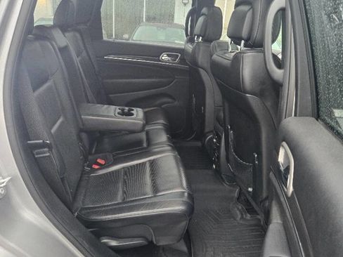 Used 2018 Jeep Grand Cherokee Overland image 25