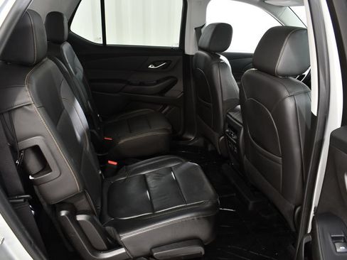 Used 2021 Chevrolet Traverse Premier w/ Redline Edition AWD/4WD image 19