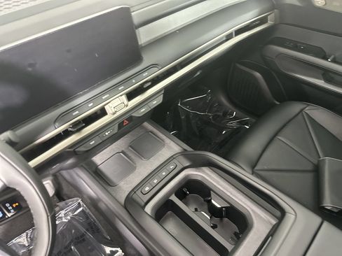 Used 2027 Kia Telluride EX w/ Towing Package FWD image 17
