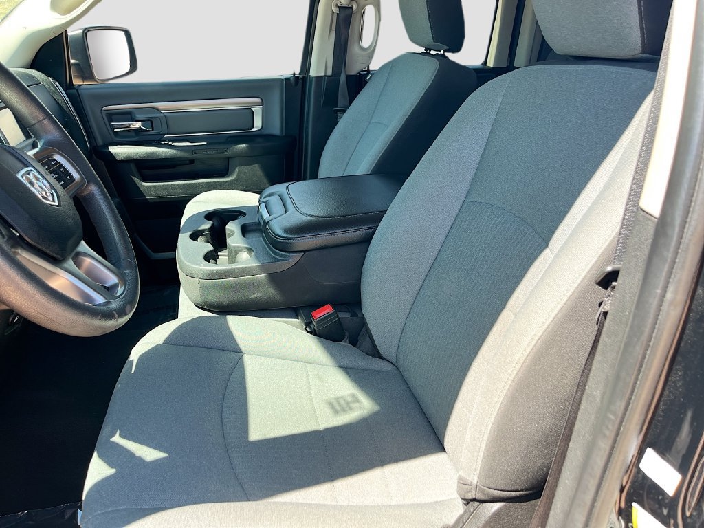 Used 2024 RAM 1500 Classic SLT AWD/4WD image 20